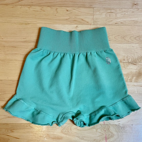 Free People - BUNDLE of 5 Shorts - Ribbed Movement Shorts - Picture 3 of 9